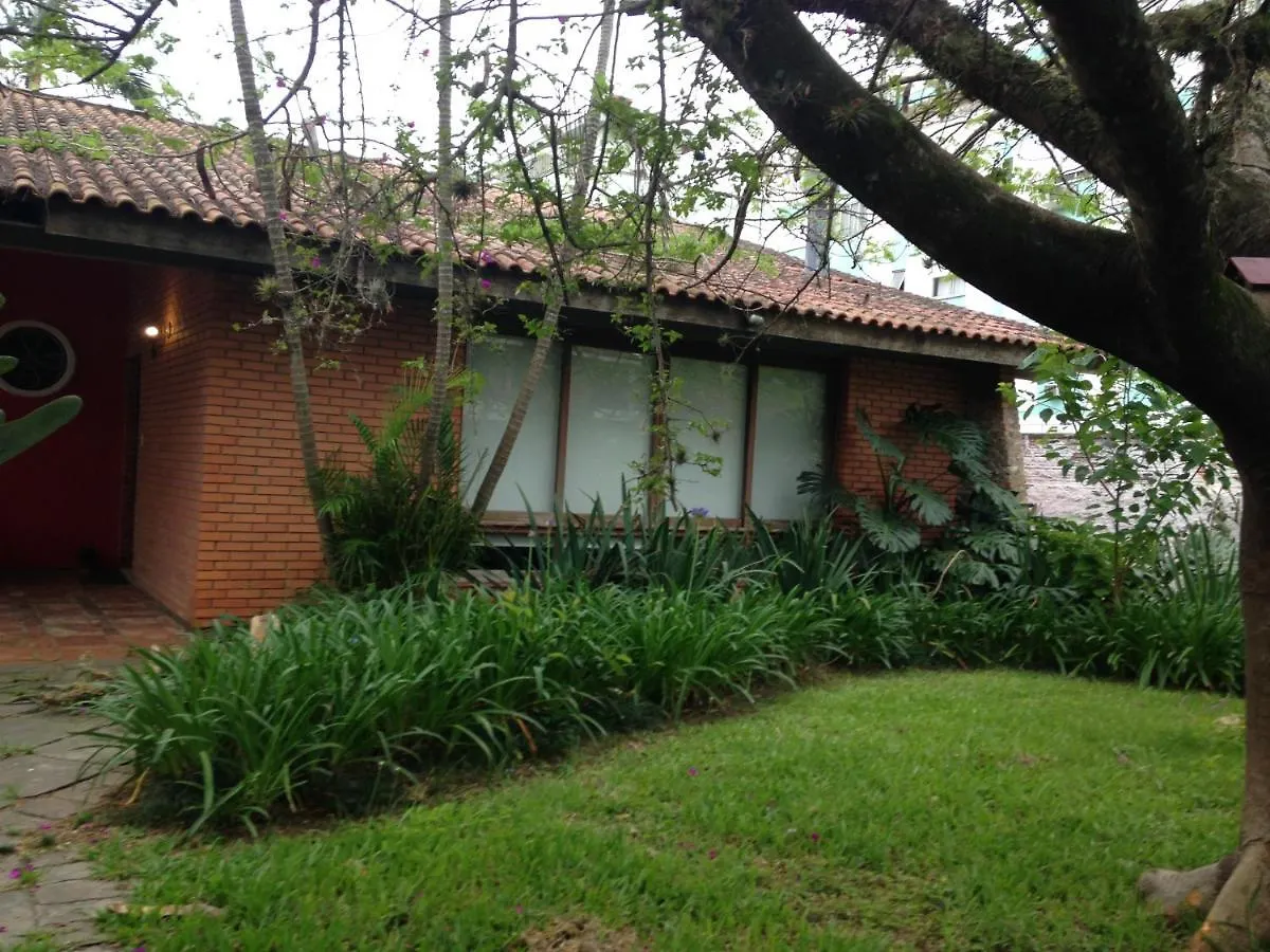 Casa Das Framboesas Bed and Breakfast Porto Alegre Bed & Breakfast